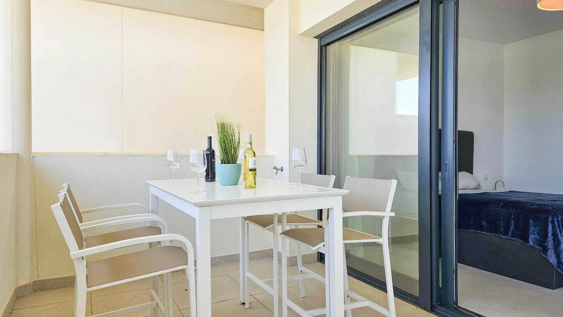 Modern 2 Bed Ground Floor Apartment Finca Cortesin Estepona